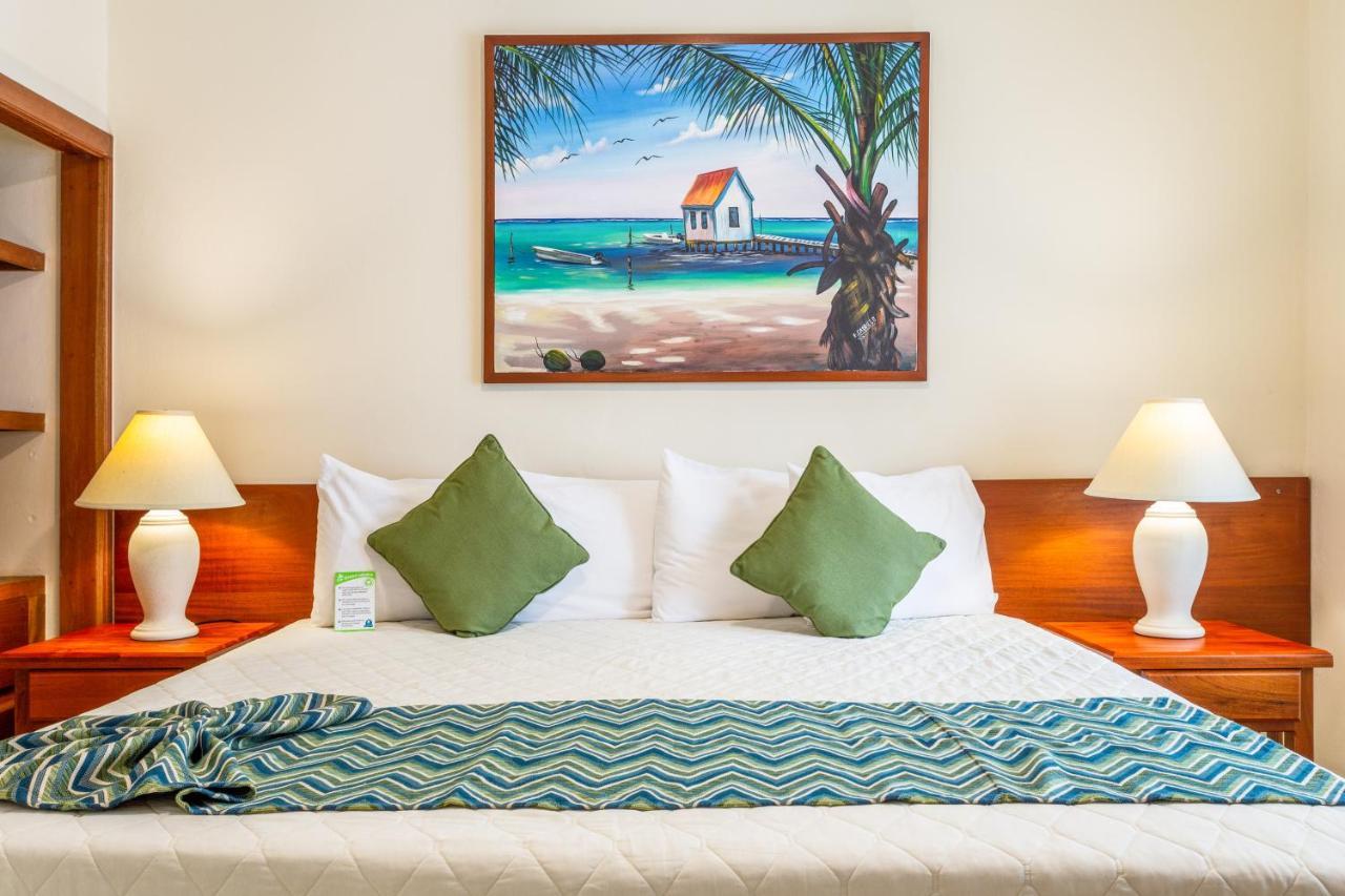 Sunbreeze Suites ซานเปโดร ภายนอก รูปภาพ
