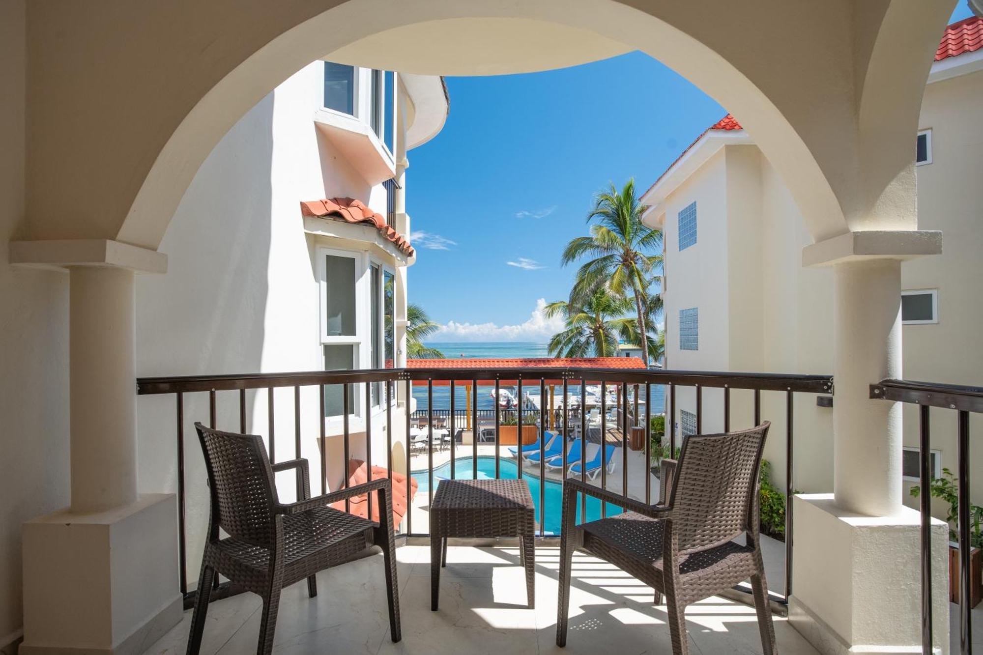 Sunbreeze Suites ซานเปโดร ภายนอก รูปภาพ