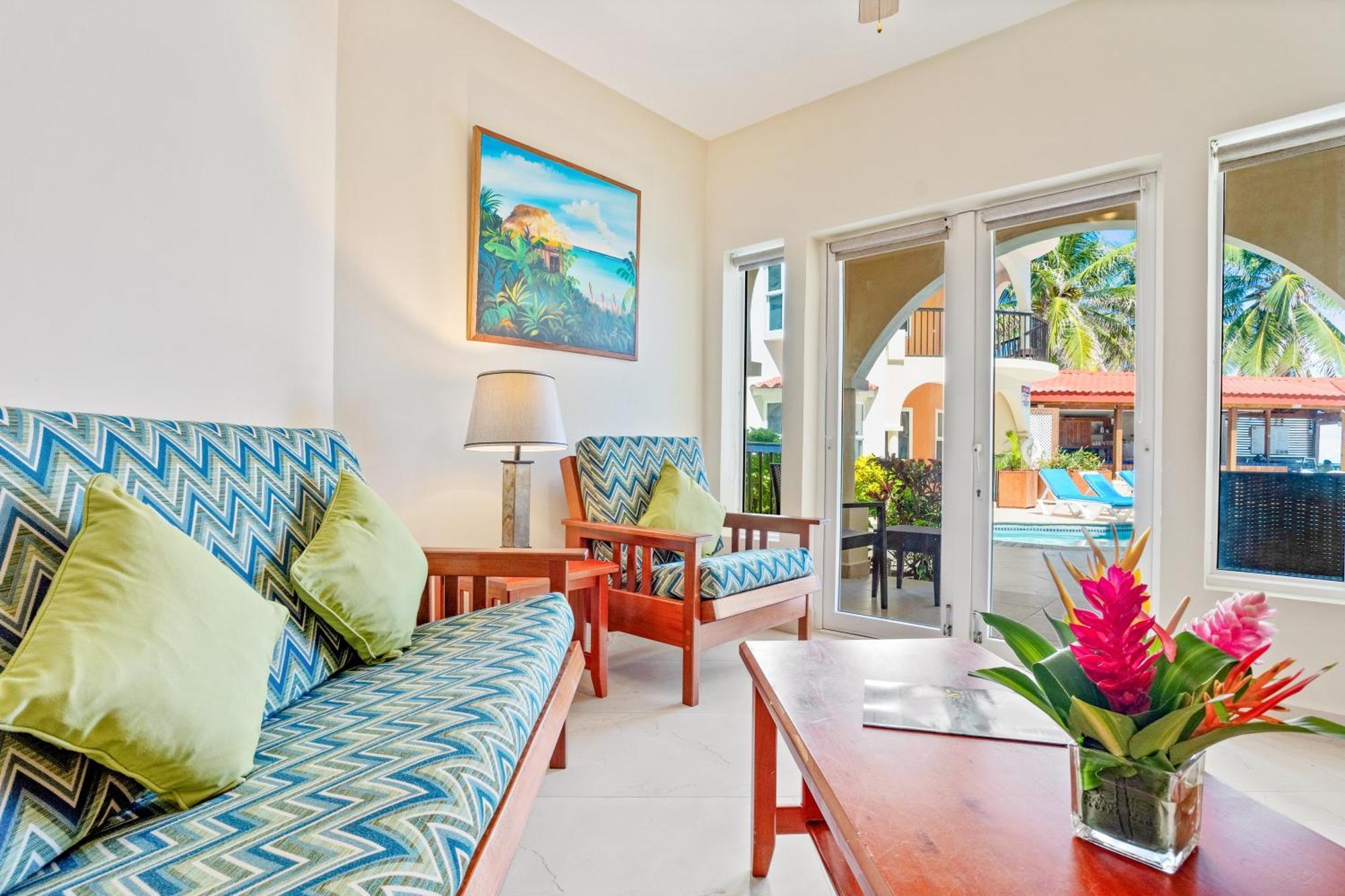 Sunbreeze Suites ซานเปโดร ภายนอก รูปภาพ