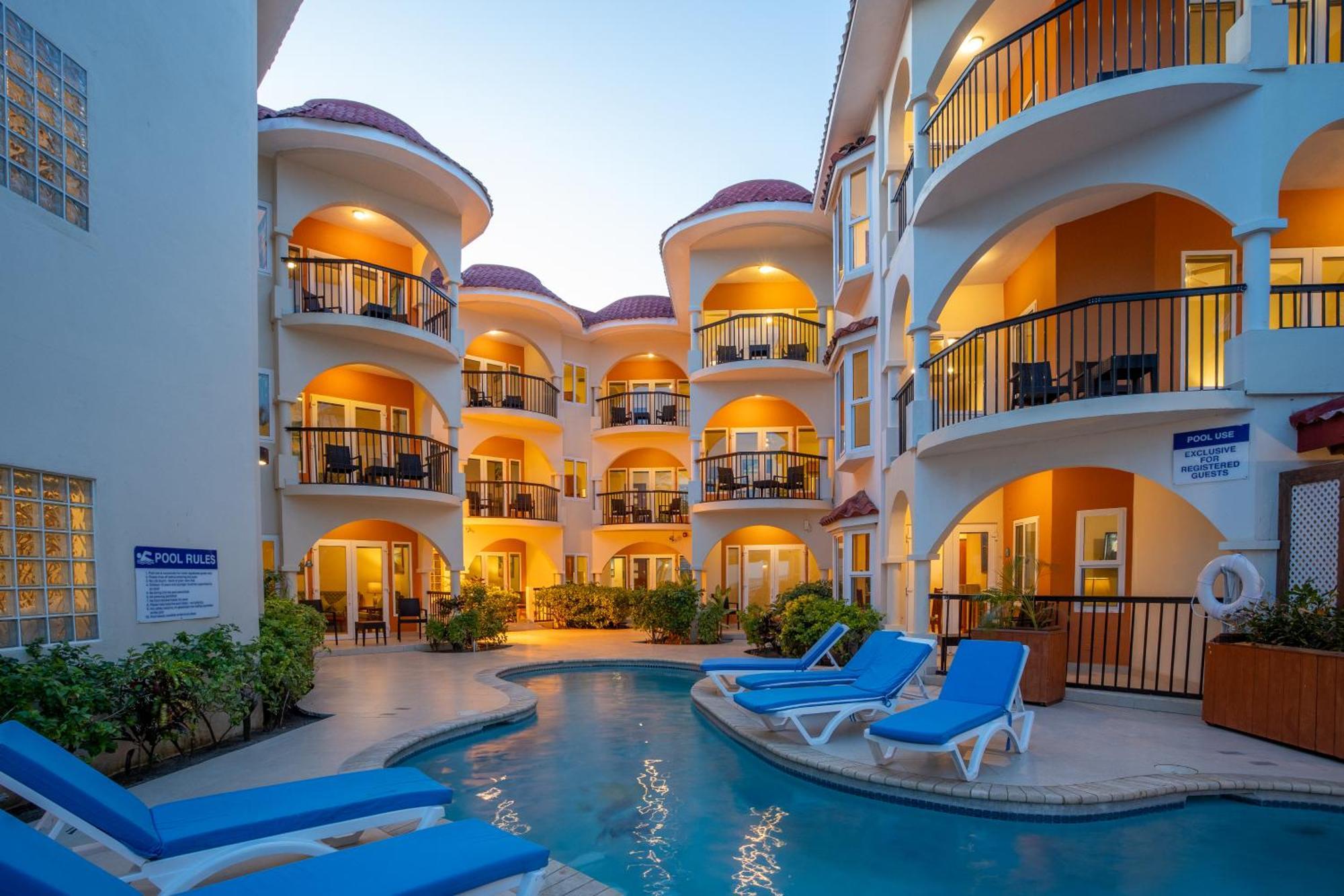 Sunbreeze Suites ซานเปโดร ภายนอก รูปภาพ