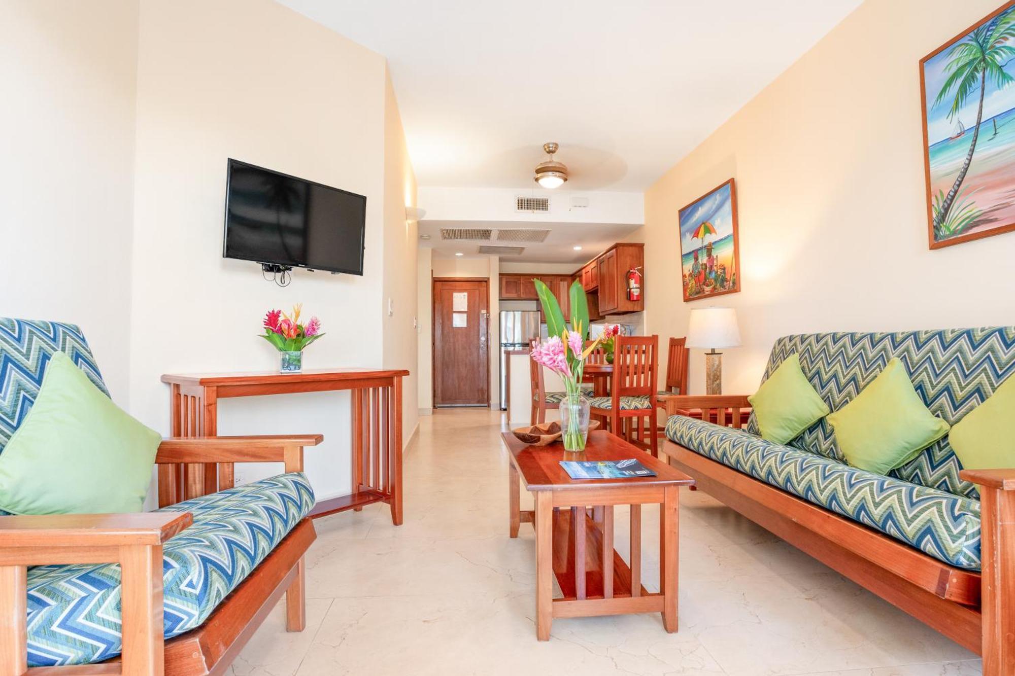 Sunbreeze Suites ซานเปโดร ภายนอก รูปภาพ