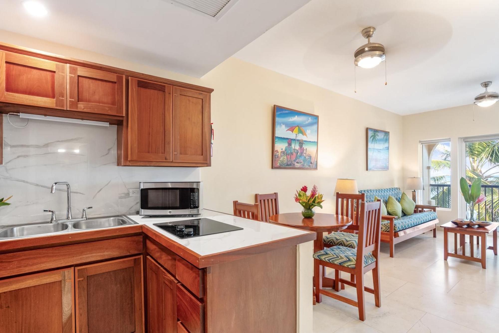 Sunbreeze Suites ซานเปโดร ภายนอก รูปภาพ