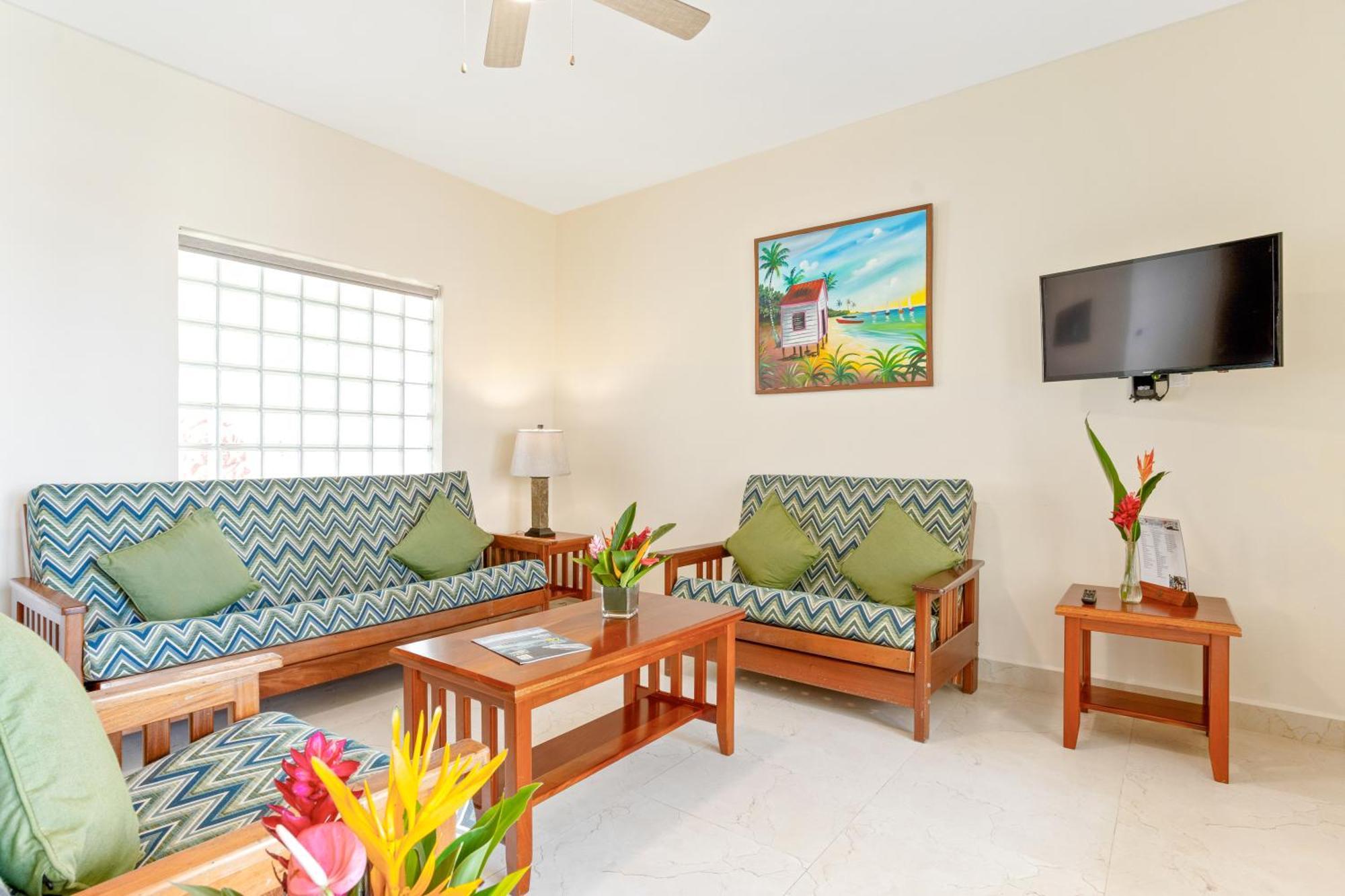 Sunbreeze Suites ซานเปโดร ภายนอก รูปภาพ